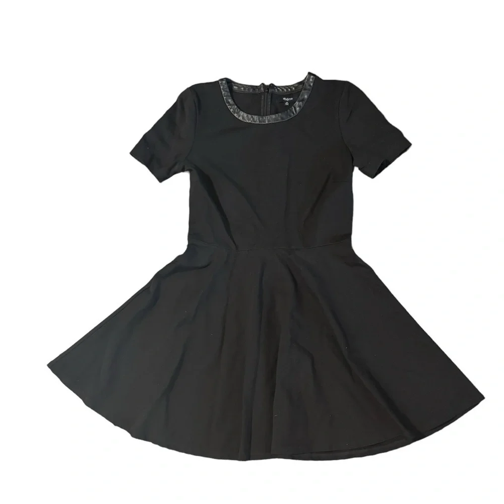 Madewell Women's Medium Fit Flare Dress Black Short Sleeve Leather Trim Stretch - Picture 3 of 11